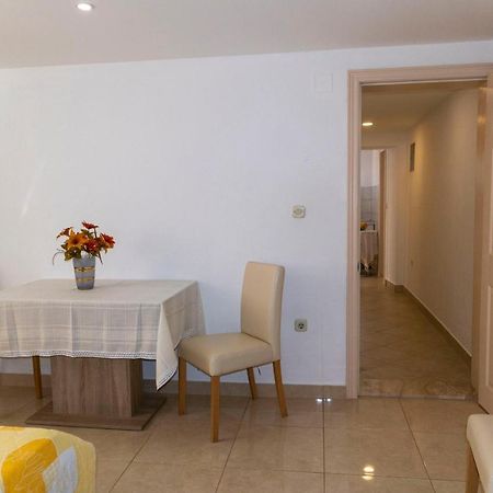 Apartments Ante Макарска Екстериор снимка