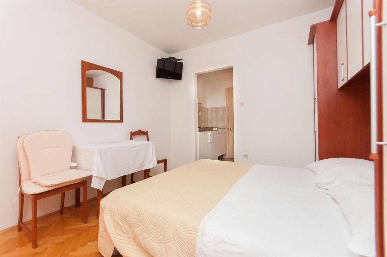 Apartments Ante Макарска Екстериор снимка