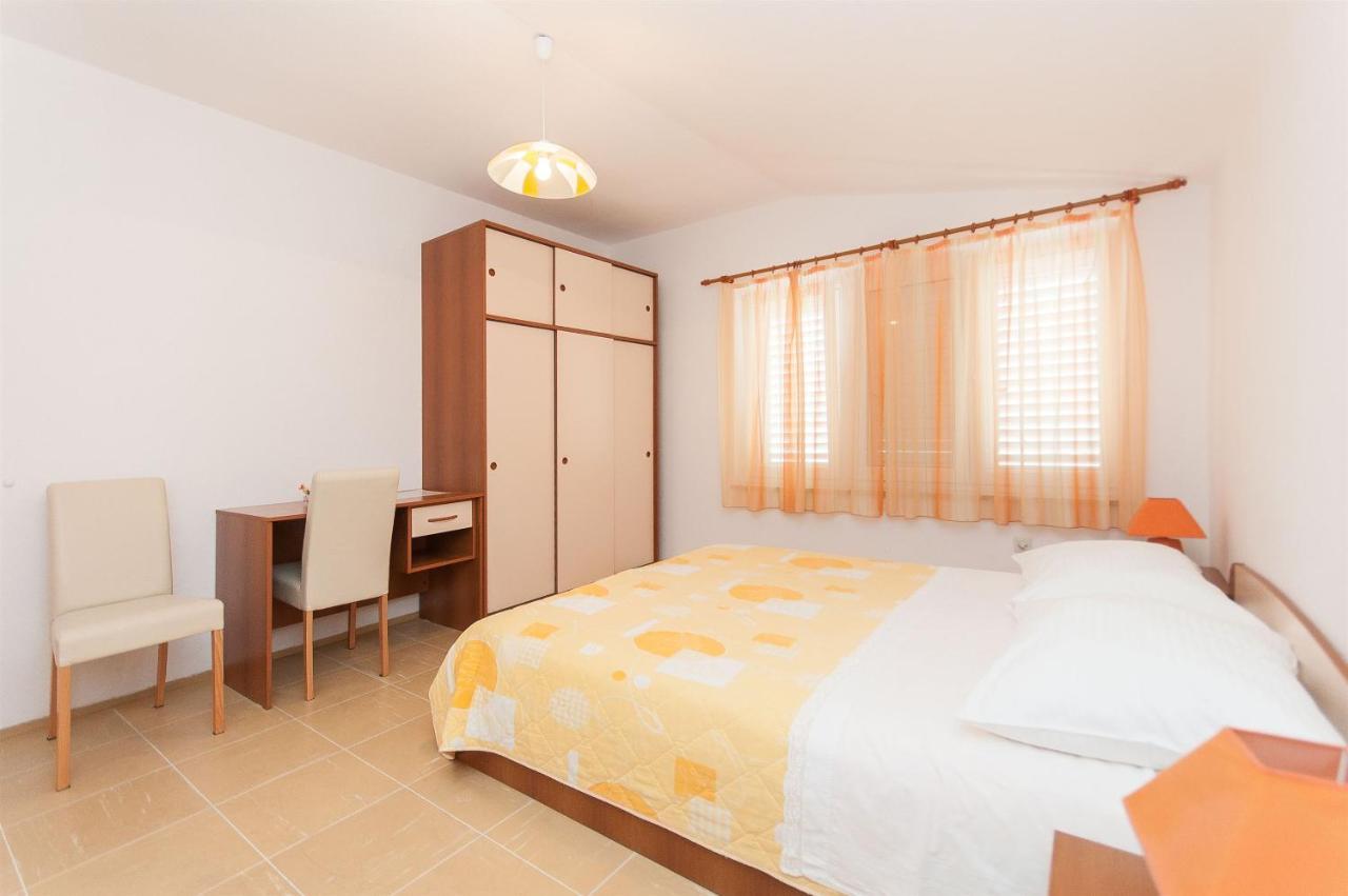 Apartments Ante Макарска Екстериор снимка