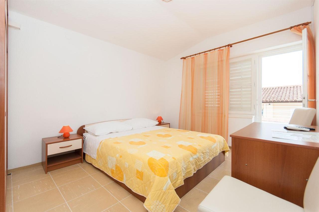 Apartments Ante Макарска Екстериор снимка