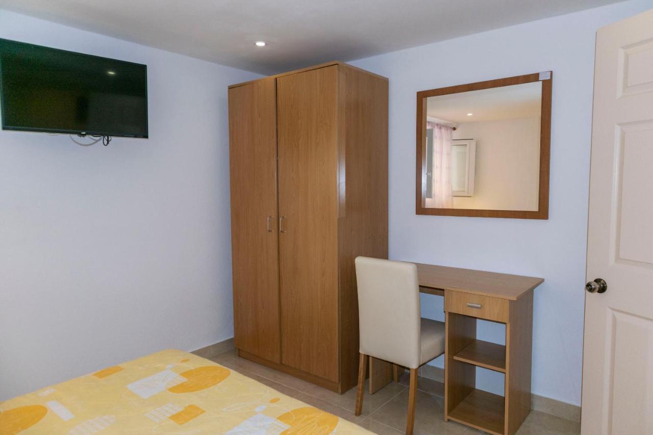 Apartments Ante Макарска Екстериор снимка